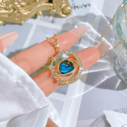 COLLAR SATURNO + CAJA REGALO